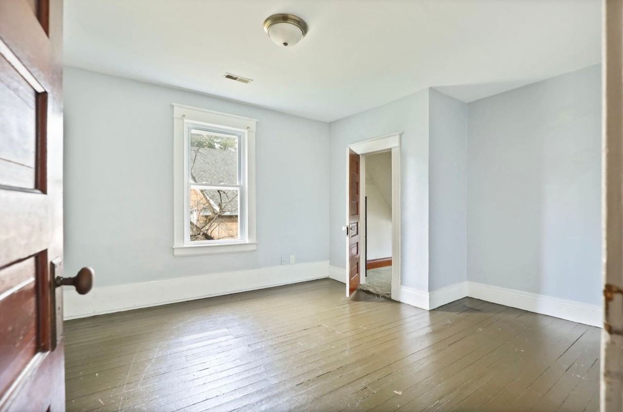 1921 N Bond St - Photo 7 of 11