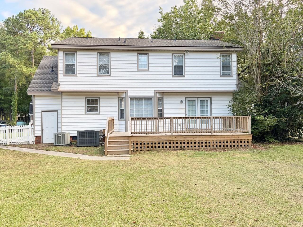 4020 Crosswinds Dr - Photo 4 of 49