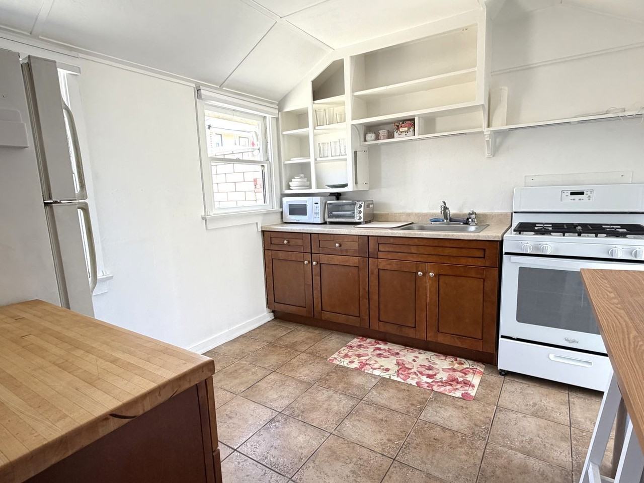 920 1/2 Tait St - Photo 5 of 14