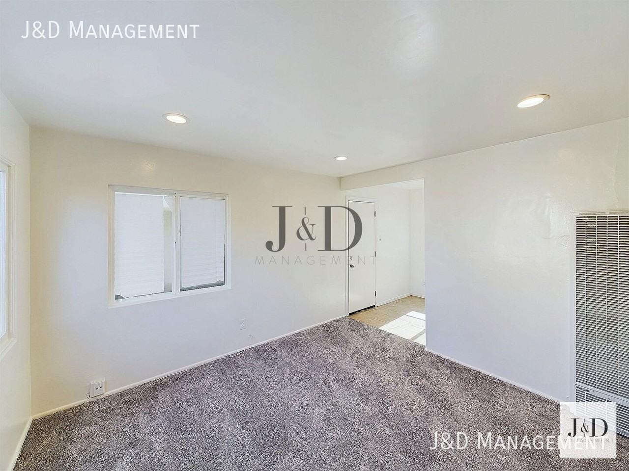 3749 Van Dyke Ave - Photo 2 of 16