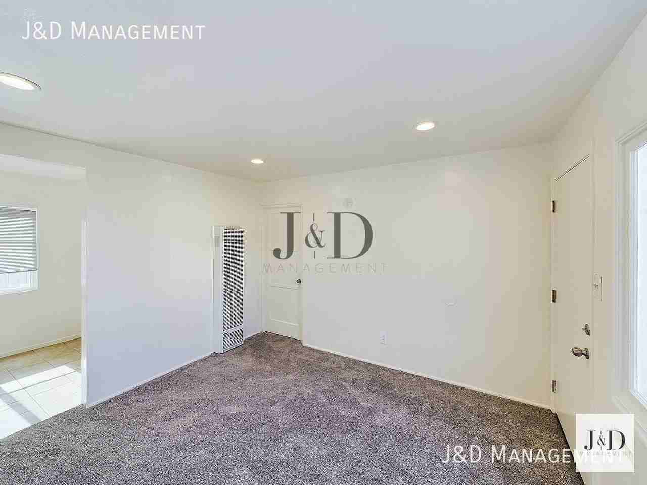 3749 Van Dyke Ave - Photo 3 of 16