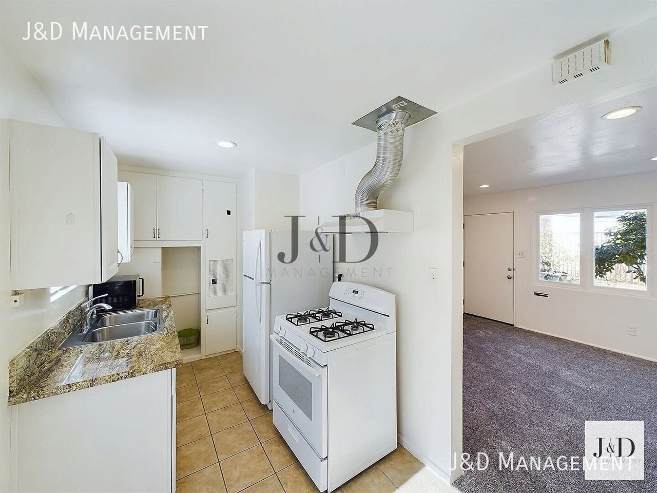 3749 Van Dyke Ave - Photo 6 of 16