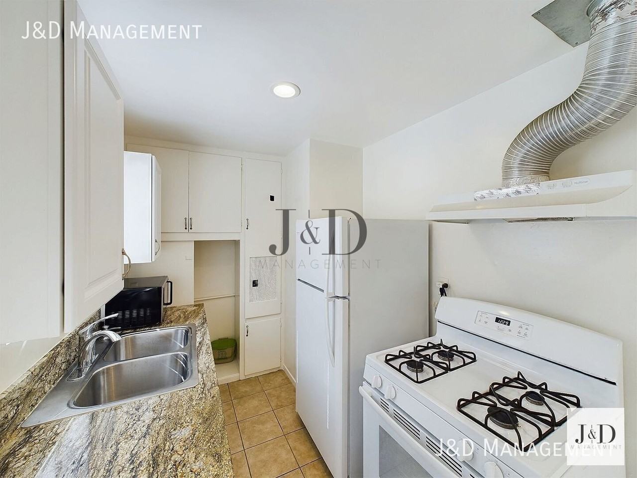 3749 Van Dyke Ave - Photo 7 of 16