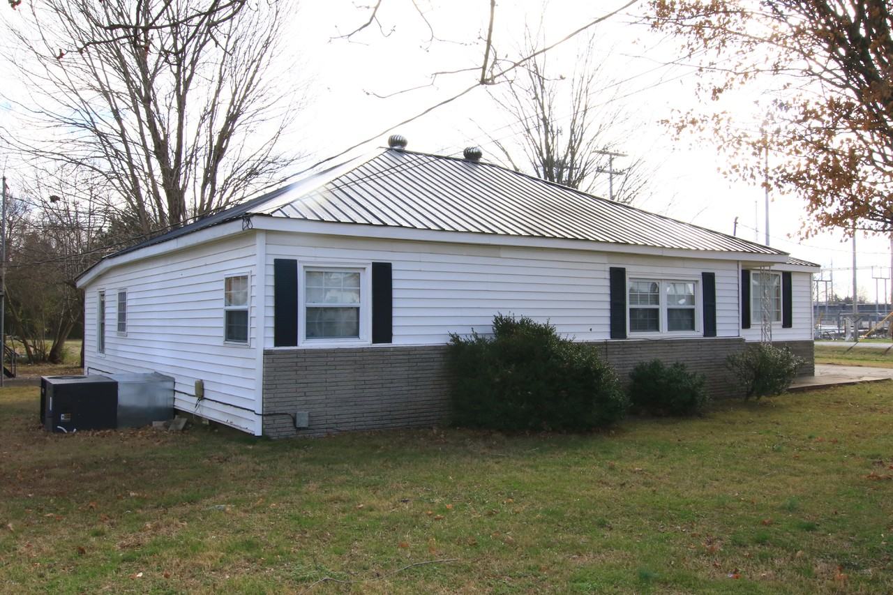 311 Dill Ln - Photo 3 of 34
