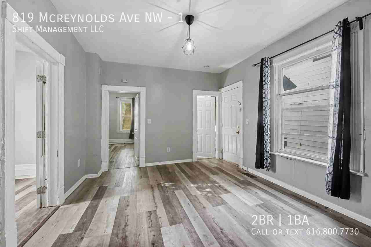 819 Mcreynolds Ave Nw #1 - Photo 4 of 15