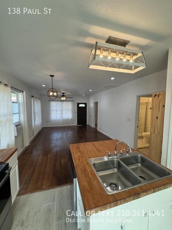 138 Paul St - Photo 6 of 18