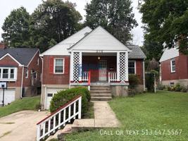 featured image of 216 S Grand Ave
