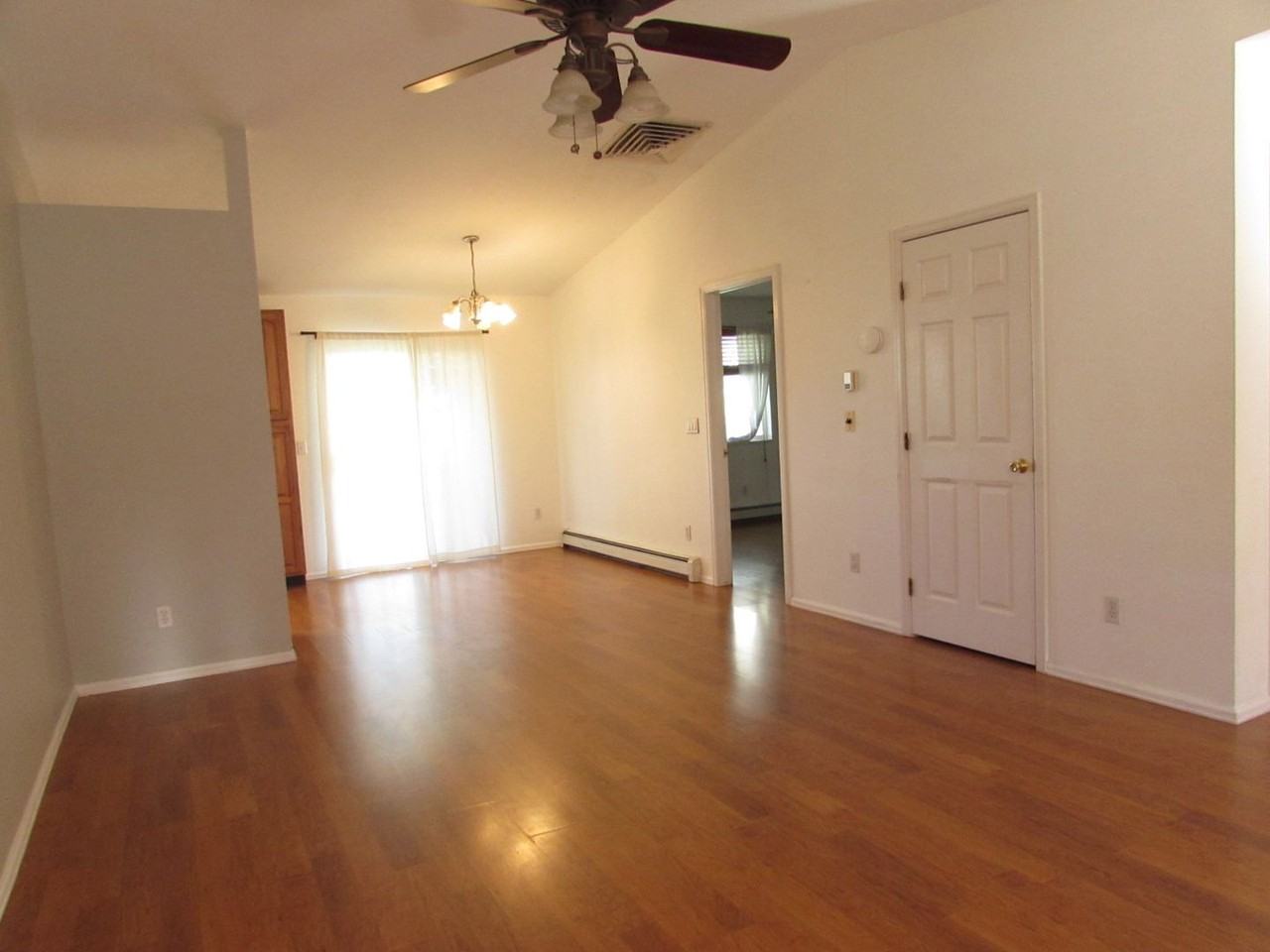 406 Grays Peak Ct - Photo 2 of 10