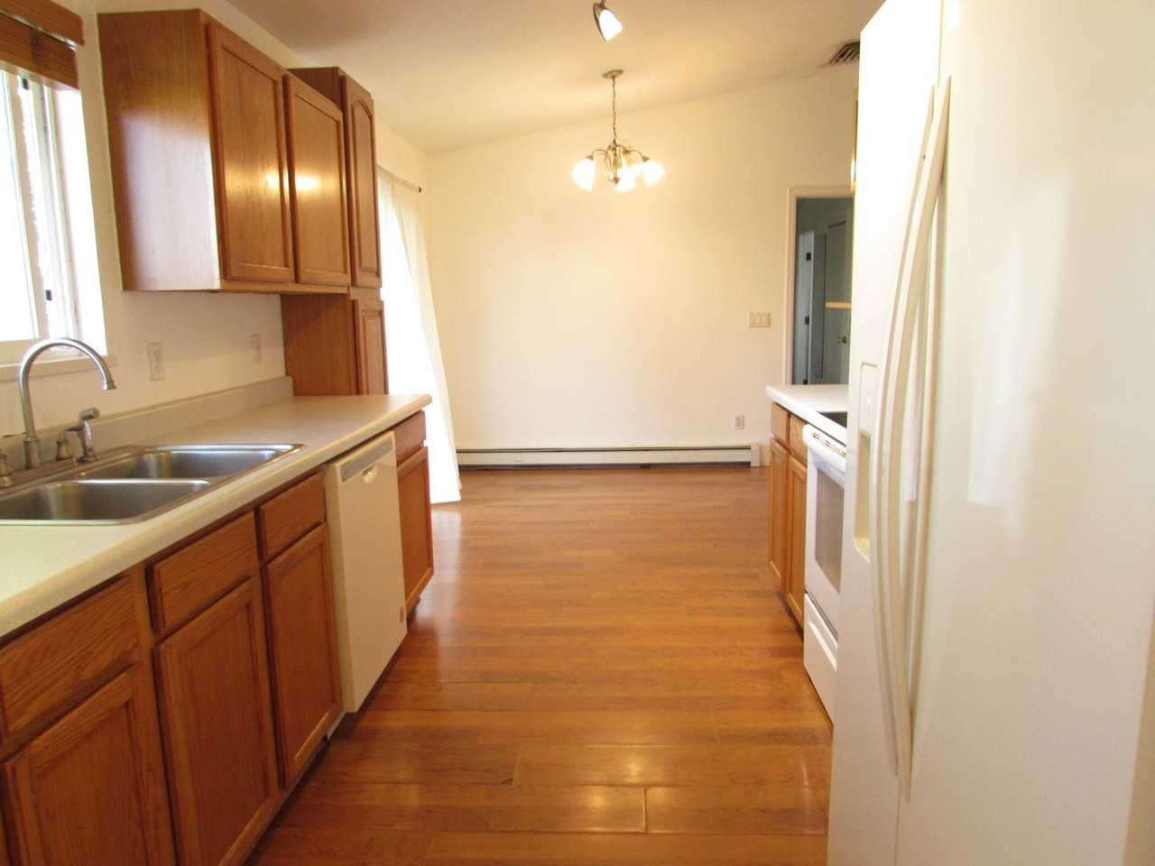 406 Grays Peak Ct - Photo 5 of 10