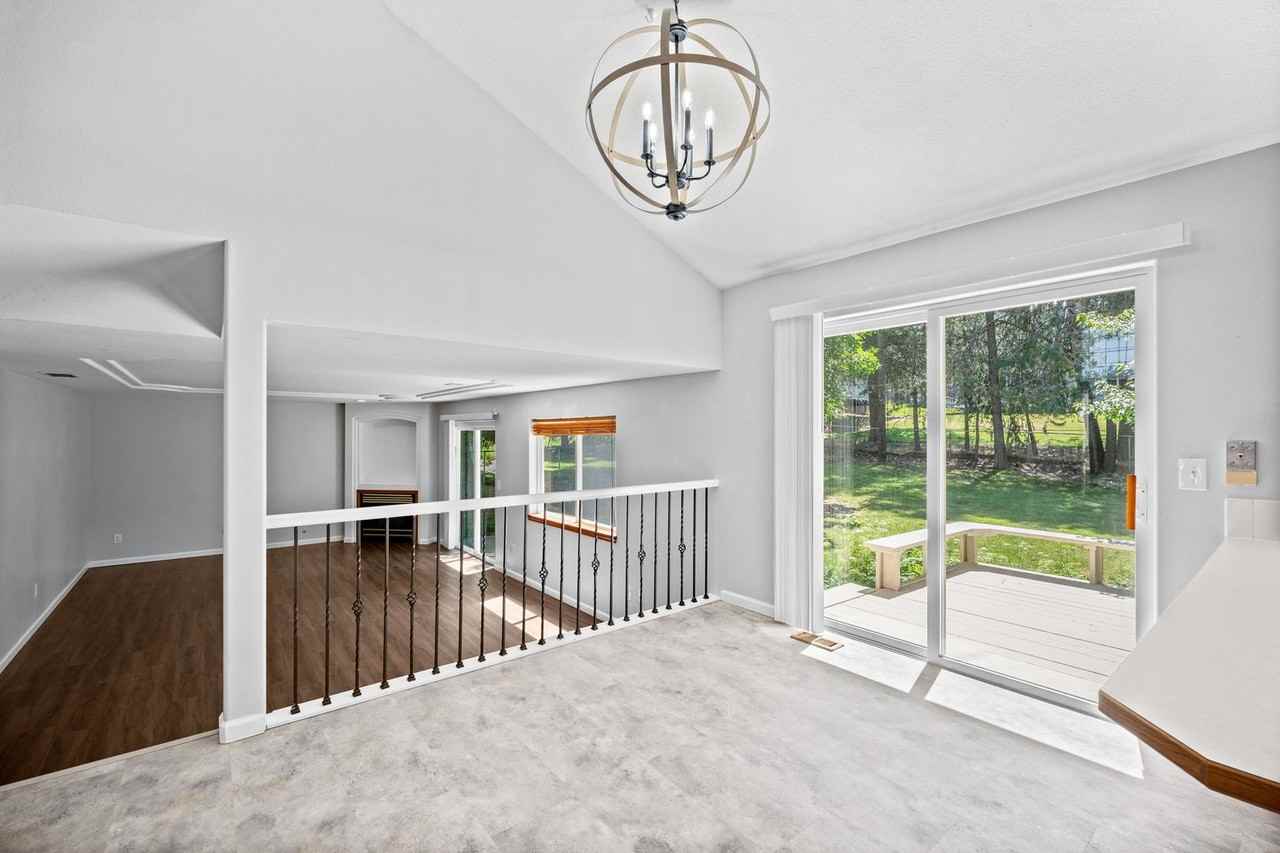 412 E Piper Glen Ct - Photo 7 of 32