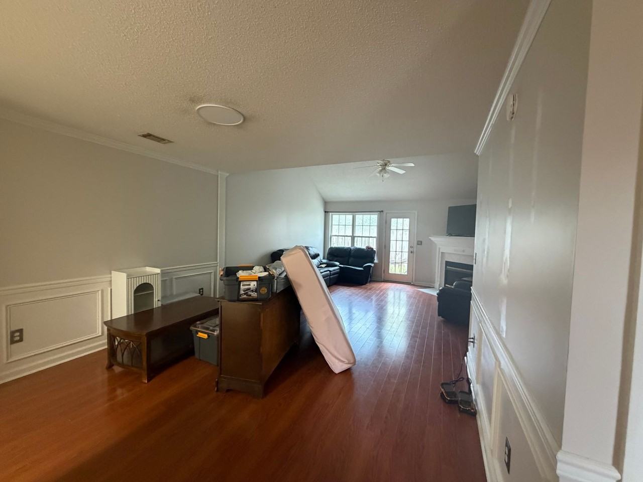 310 Hazelnut Dr - Photo 3 of 7