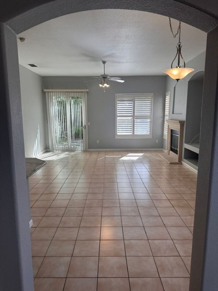 1500 Olympic Cir - Photo 6 of 27