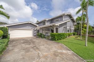 featured image of 275 Kaiolohia Pl