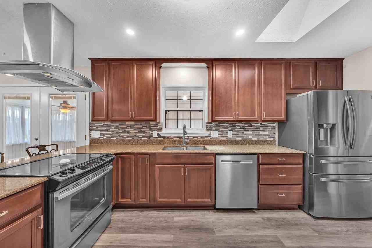627 Old Hickory St - Photo 2 of 50