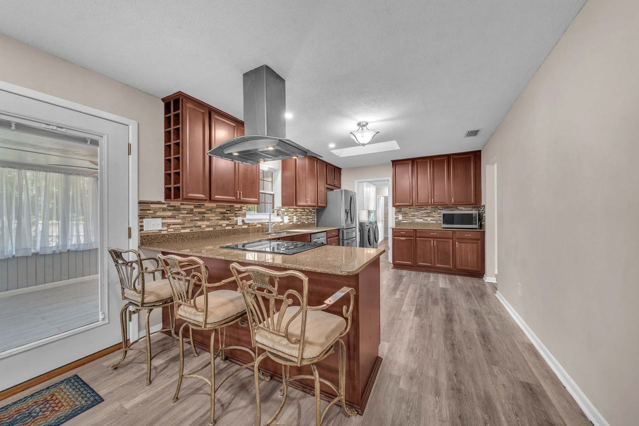 627 Old Hickory St - Photo 5 of 50