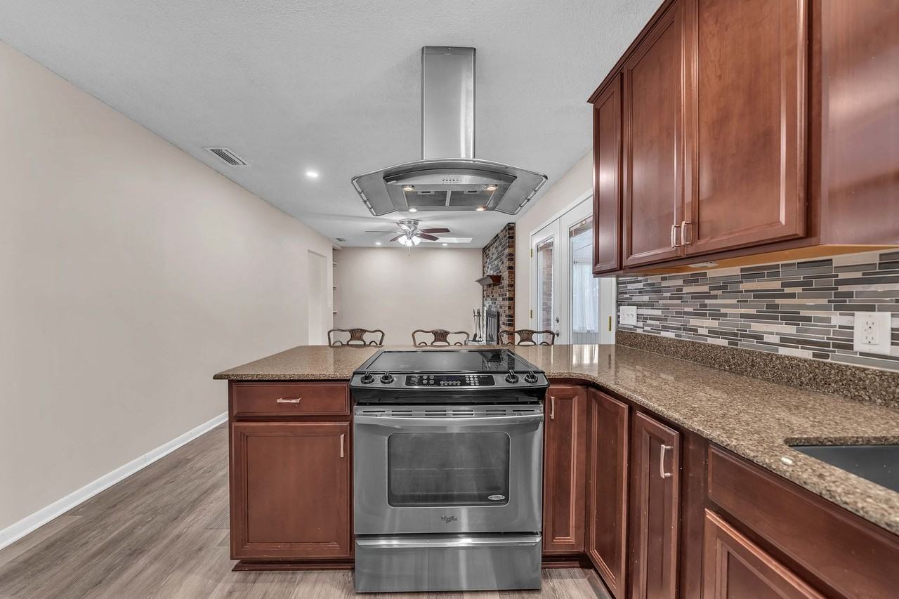627 Old Hickory St - Photo 6 of 50