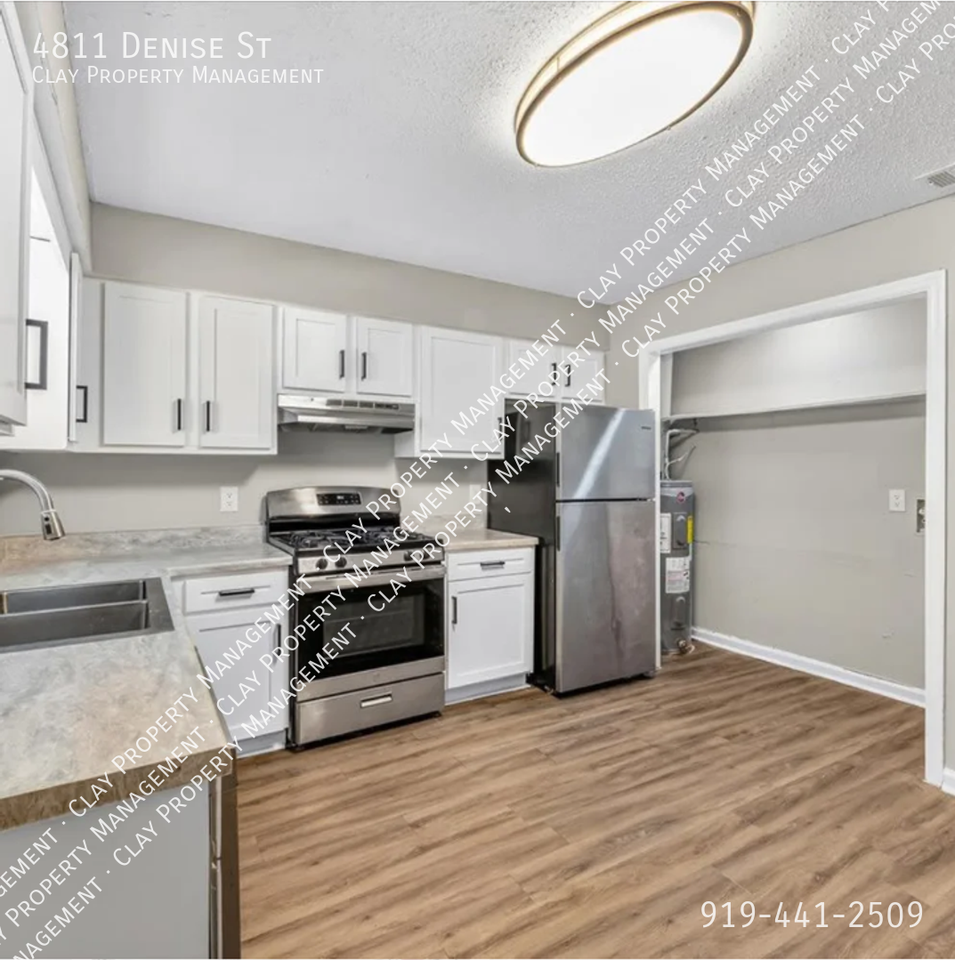 4811 Denise St - Photo 3 of 33