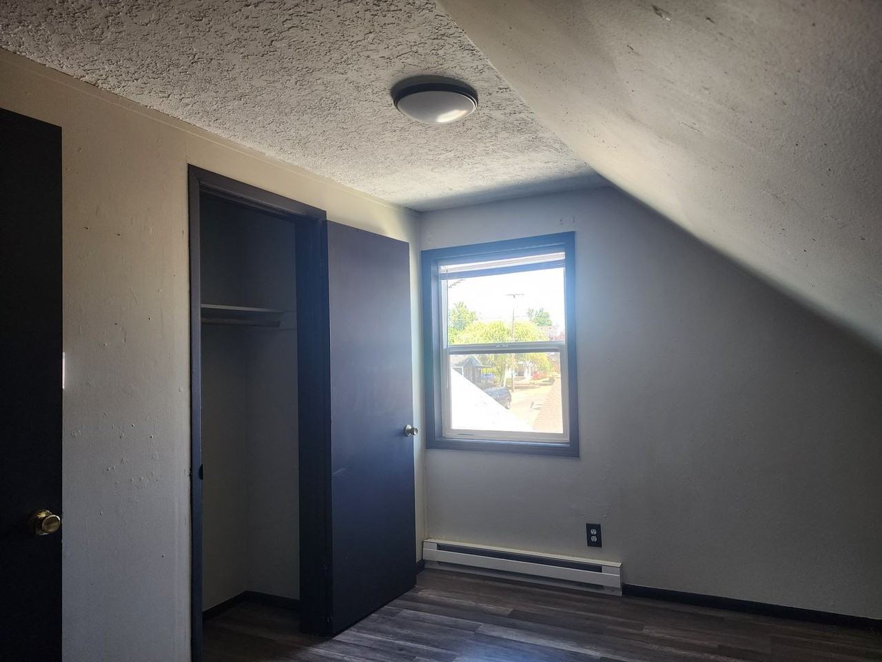 100 E Sherman St - Photo 6 of 14
