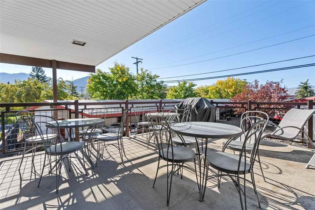 801 N Orange St - Photo 4 of 5