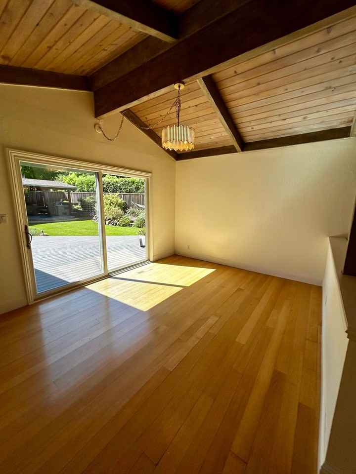 173 Remington Dr - Photo 4 of 37