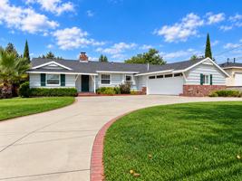 featured image of 719 E Bennett Ave