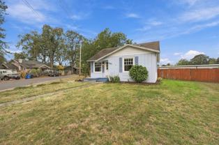 2445 Ne 3rd Loop - Photo 1 of 1