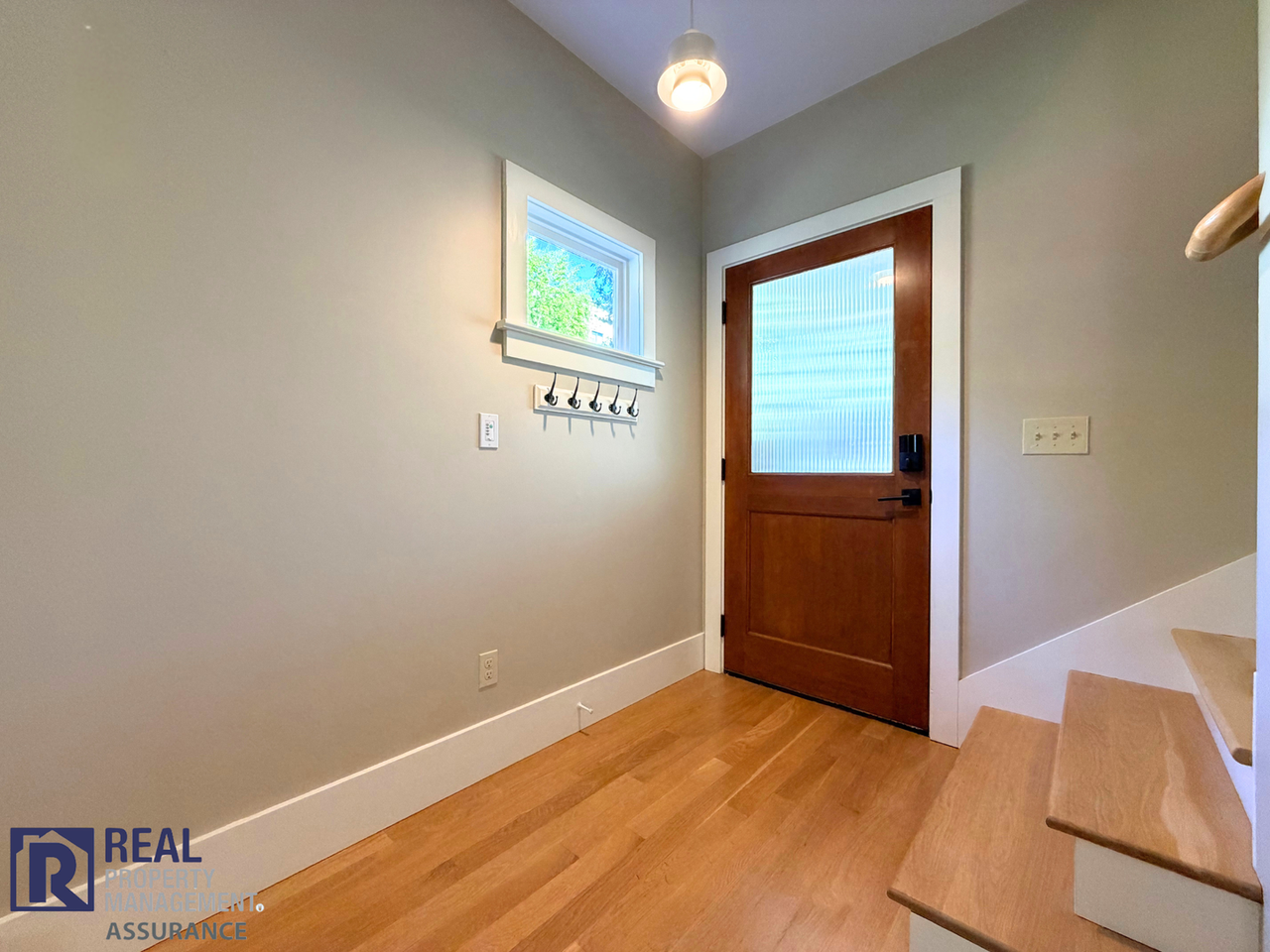 1317 Se Taylor St - Photo 2 of 14