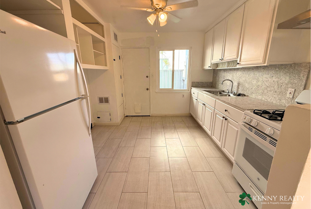 900 Larkspur Dr - Photo 6 of 18