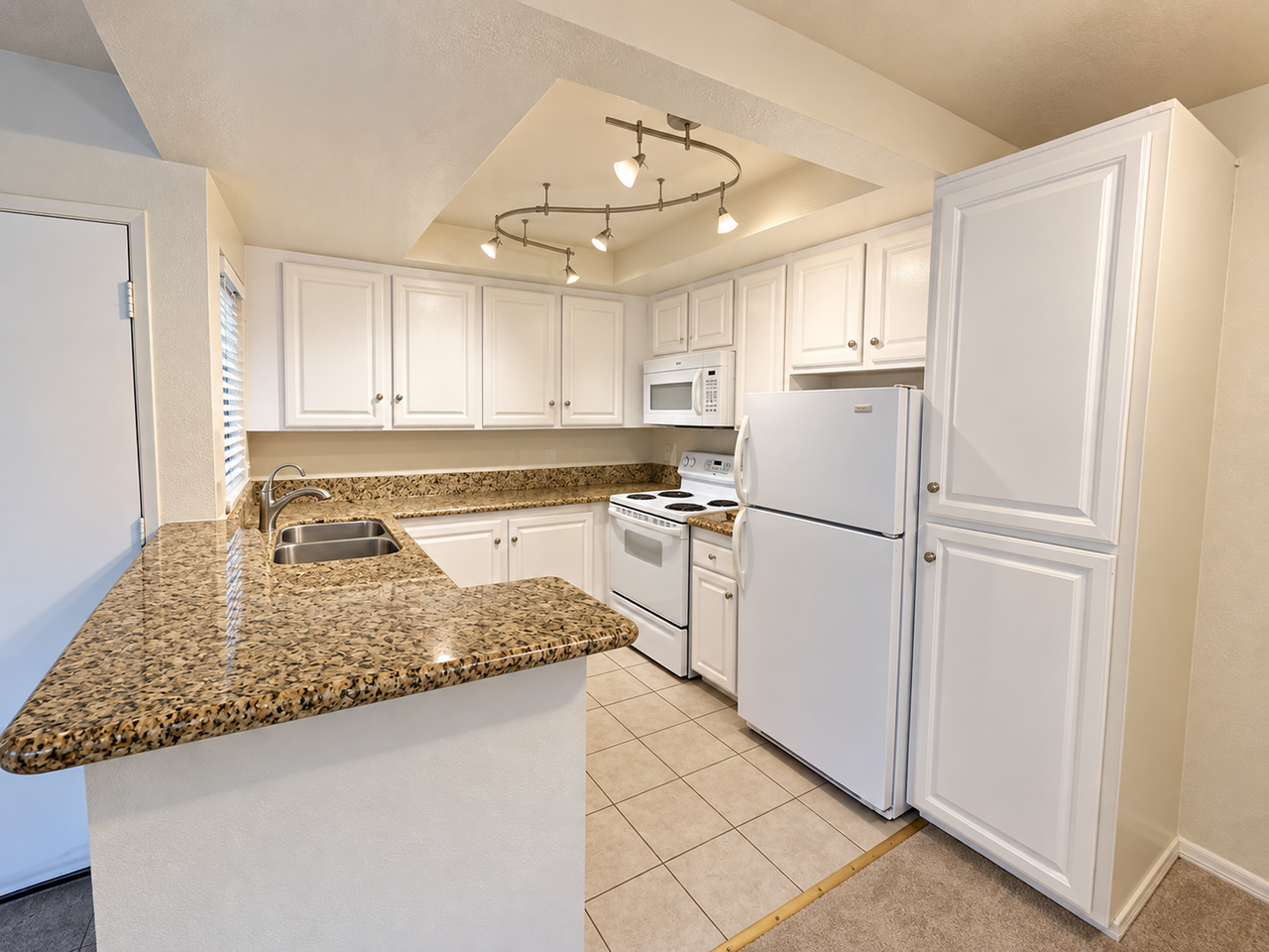 6036 Rancho Mission Rd #350 - Photo 3 of 12