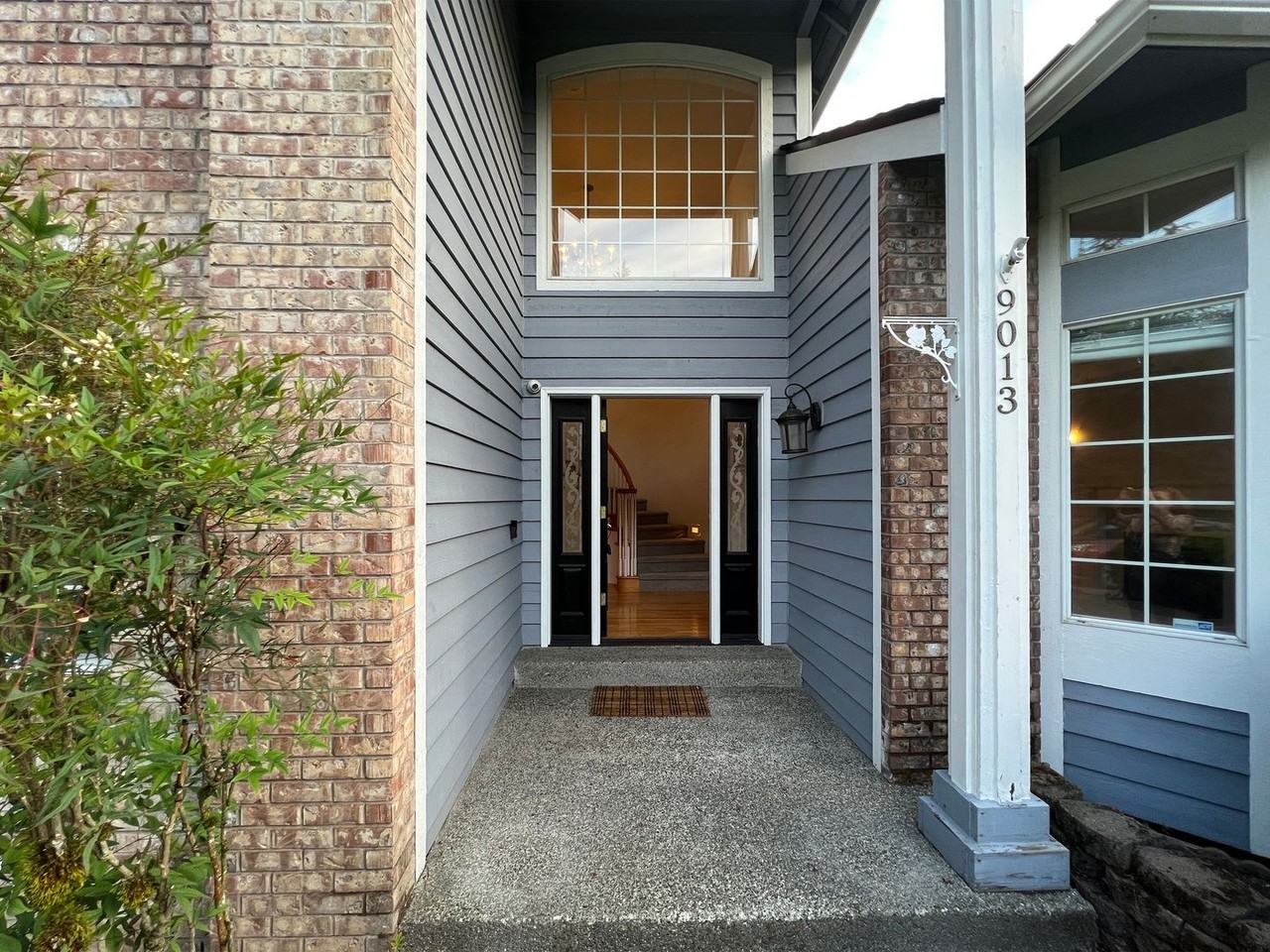 9013 161st Street Ct E - Photo 4 of 50