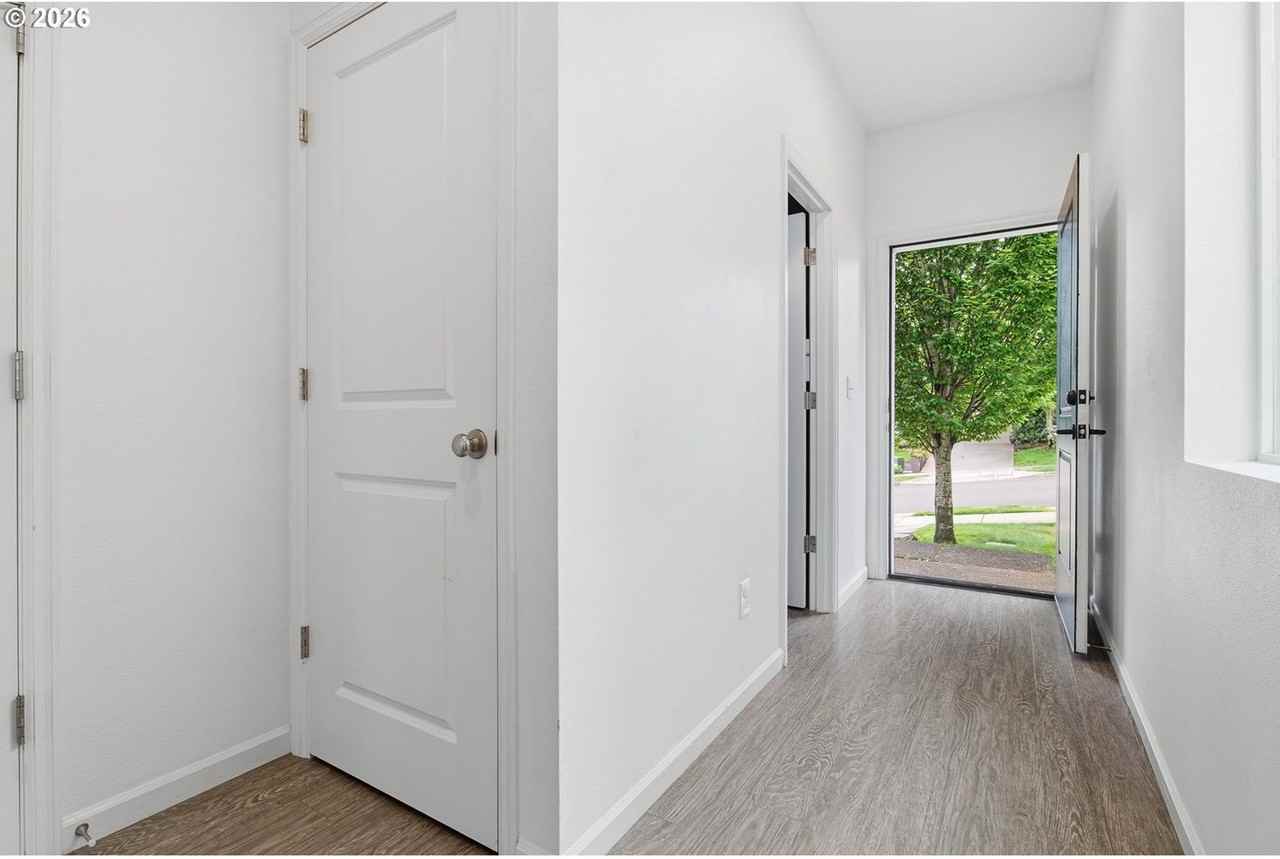 12996 Se 155th Ave - Photo 4 of 47