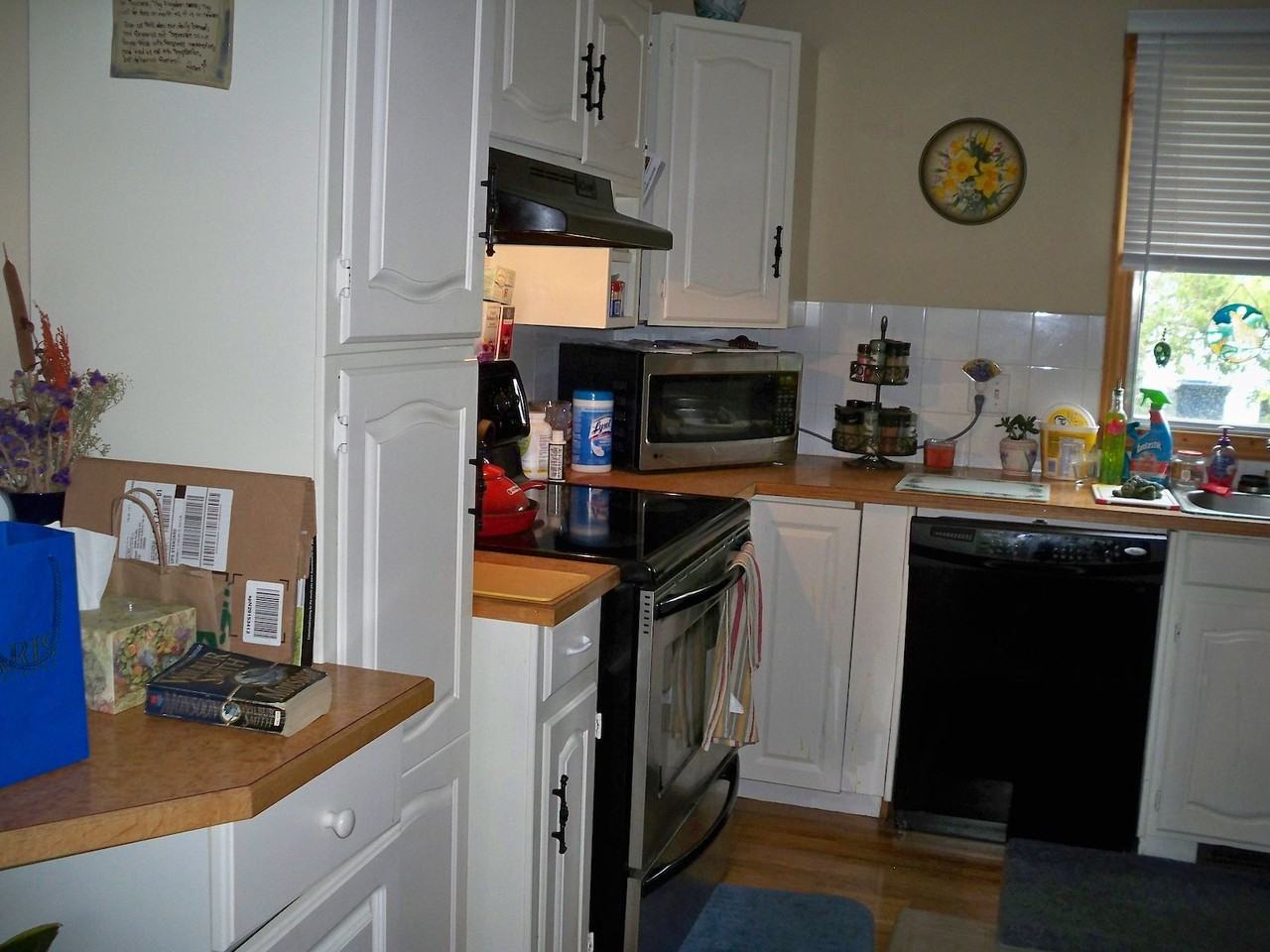 5244-23rd Ave N.W - Photo 2 of 7