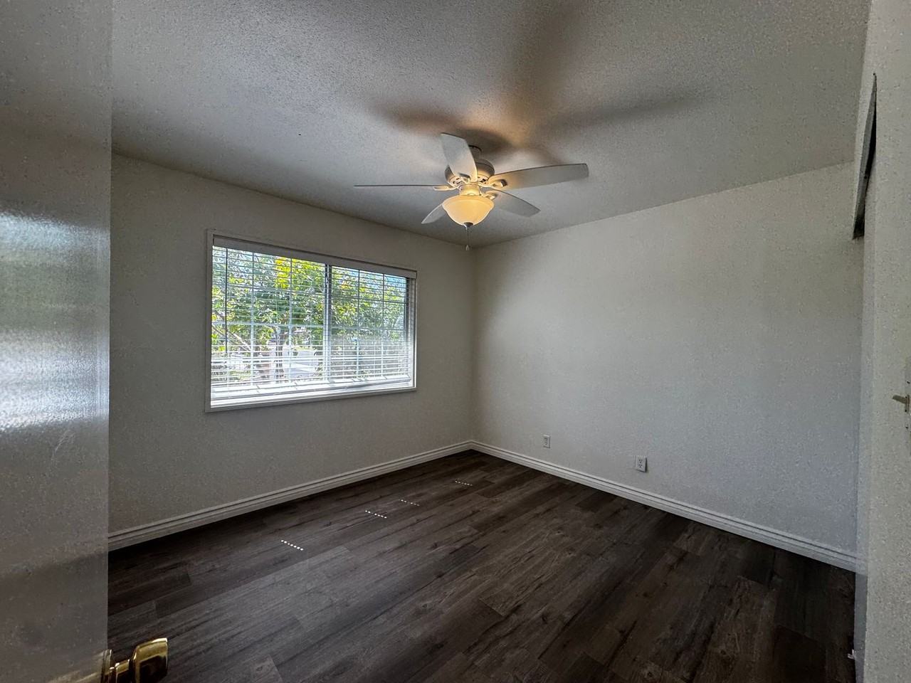211 W Payson St - Photo 7 of 26