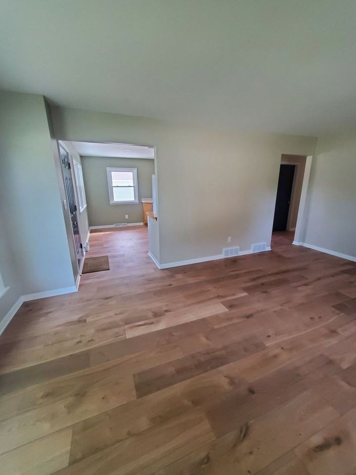 3708 9th Ave. - Duplex - Photo 4 of 30