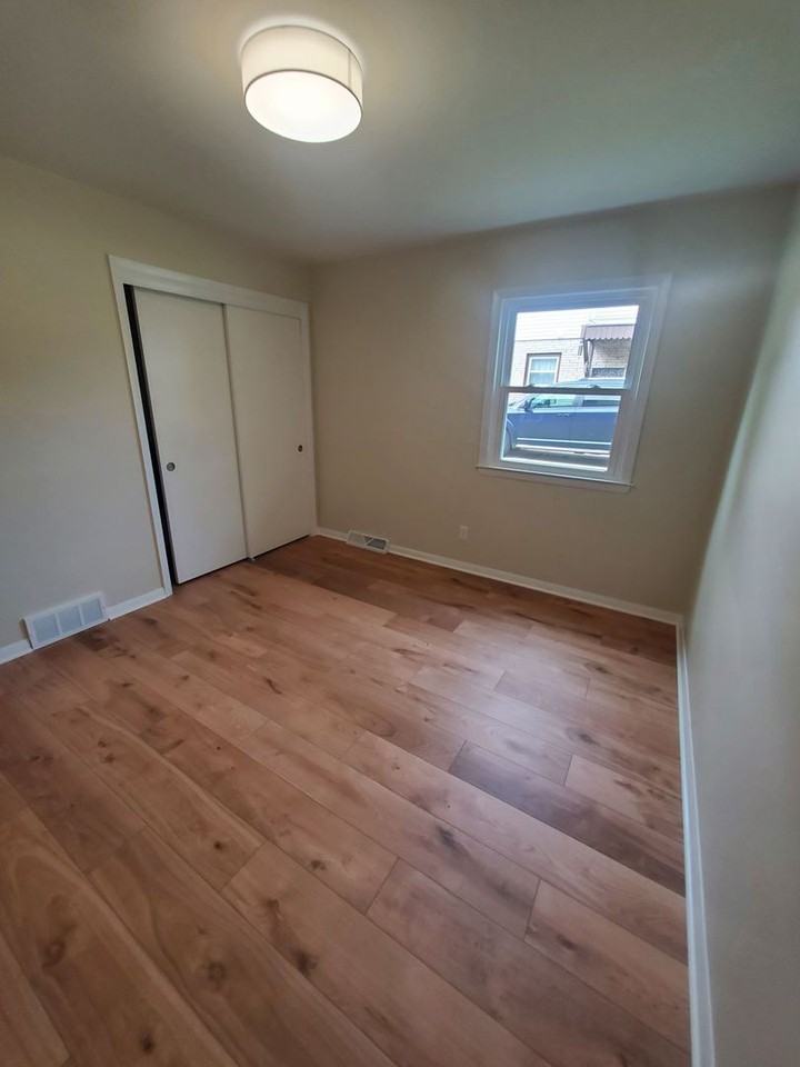 3708 9th Ave. - Duplex - Photo 5 of 30