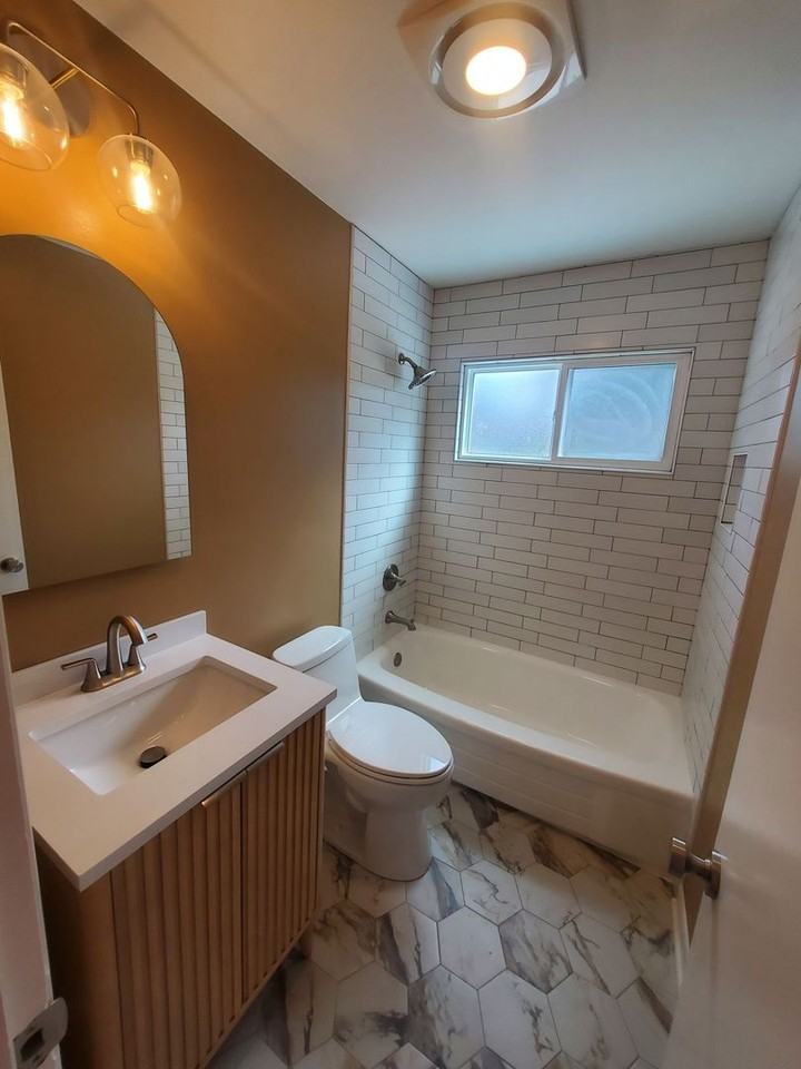 3708 9th Ave. - Duplex - Photo 6 of 30