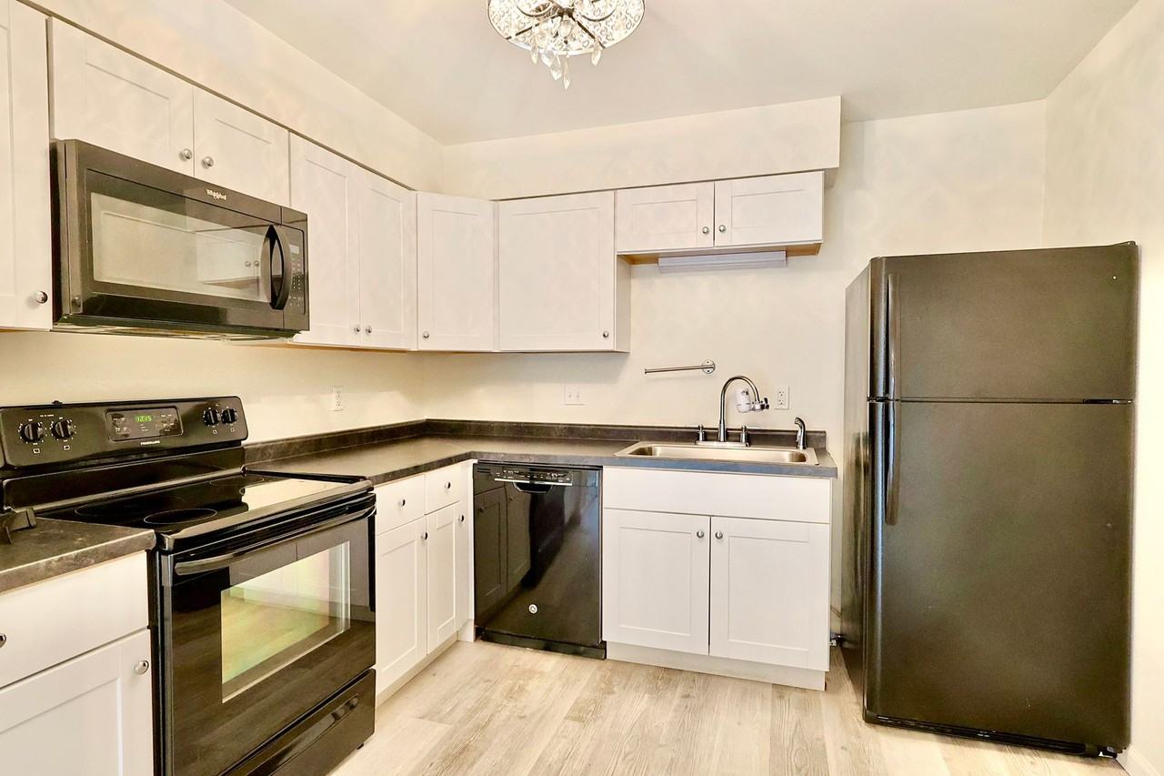 708 708 Ridgestone Drive #C - Photo 5 of 21