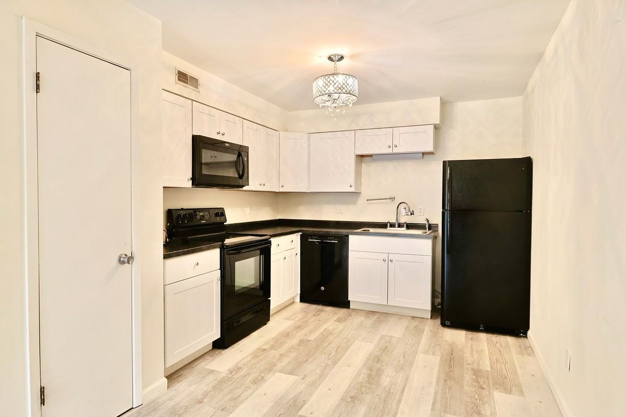 708 708 Ridgestone Drive #C - Photo 6 of 21