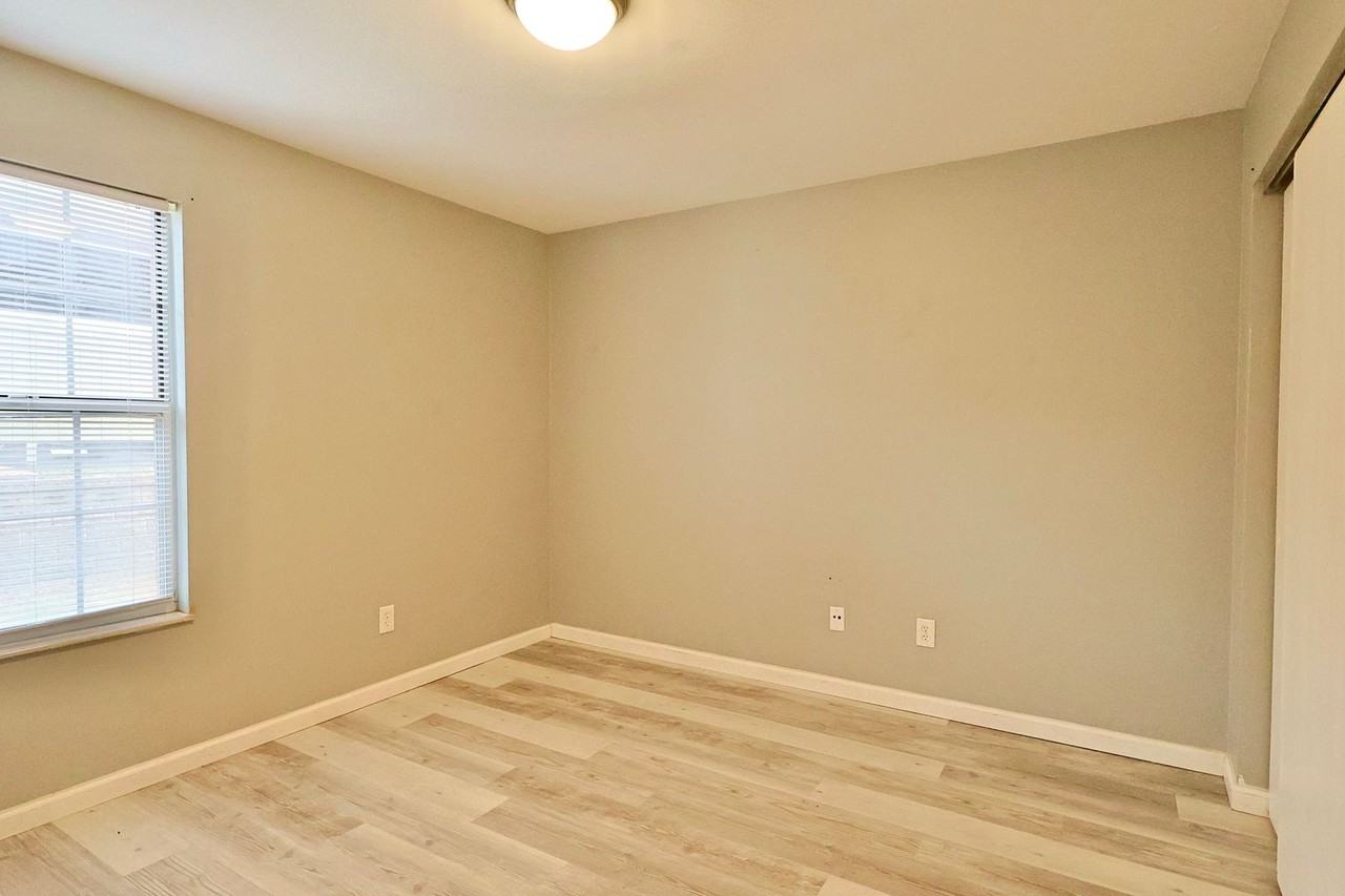 708 708 Ridgestone Drive #C - Photo 7 of 21