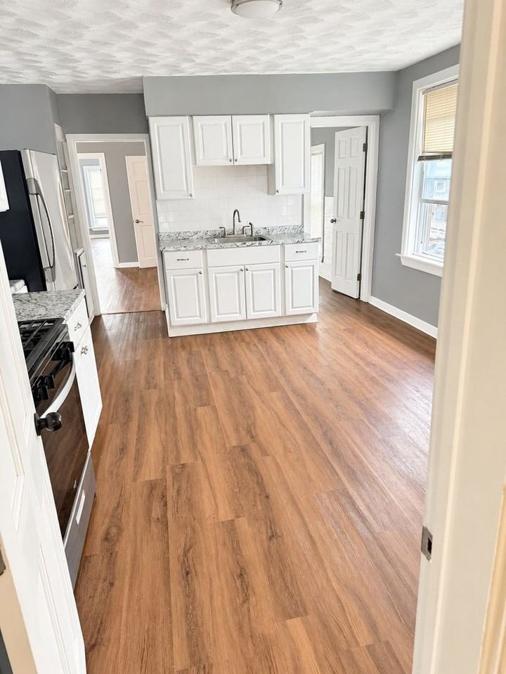 27 W 5th St - Photo 2 of 12