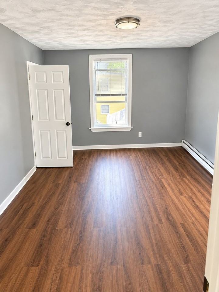 27 W 5th St - Photo 5 of 12