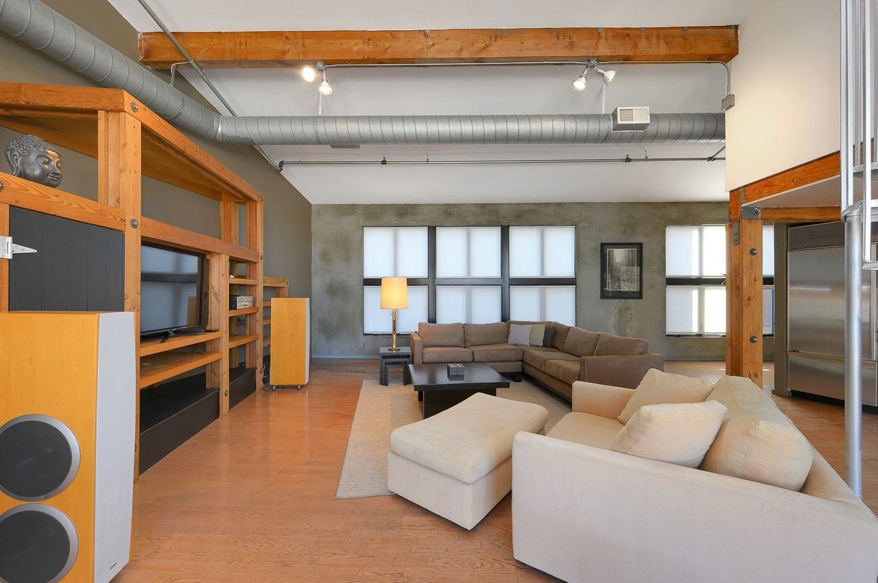 65 Norfolk St - Photo 3 of 29