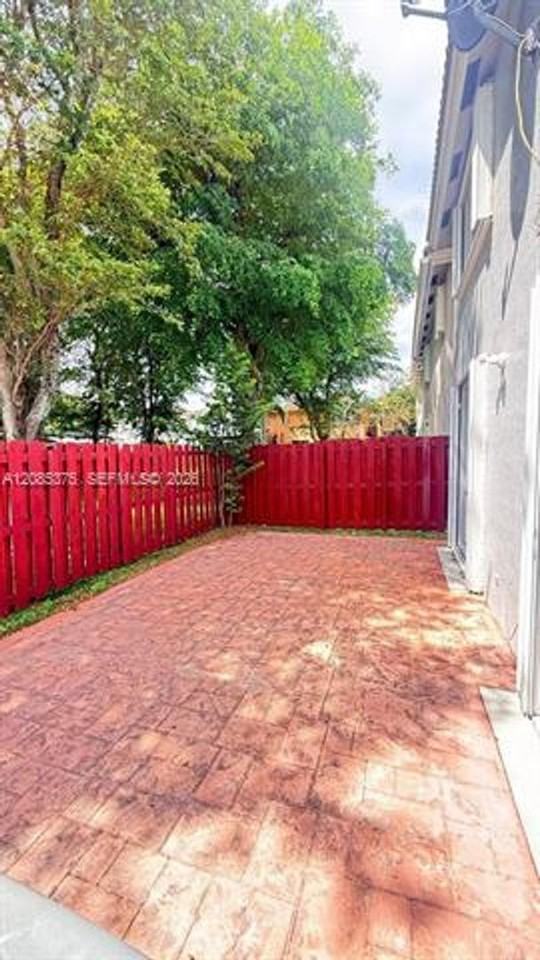 16042 16042 SW 86th Ln th 16042 - Photo 5 of 22