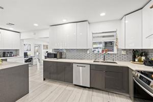 featured image of 3230 Roosevelt St #3230