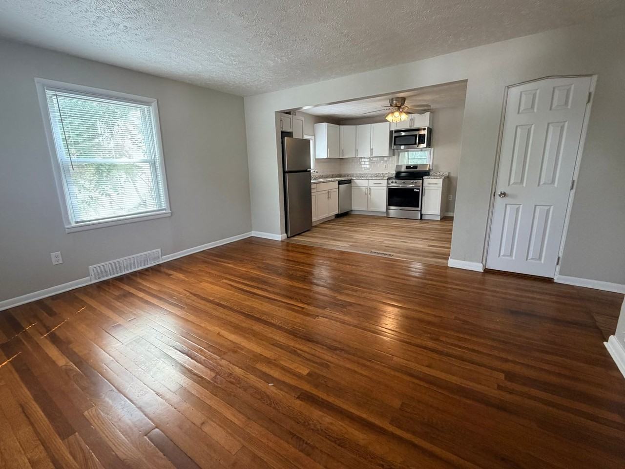 6537 Franklin St - Photo 2 of 14