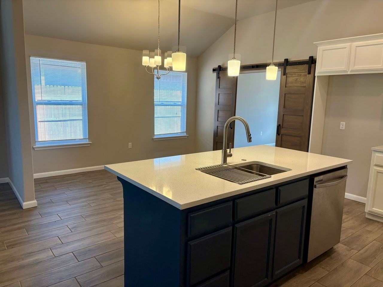 2217 Arcady Ave - Photo 6 of 34