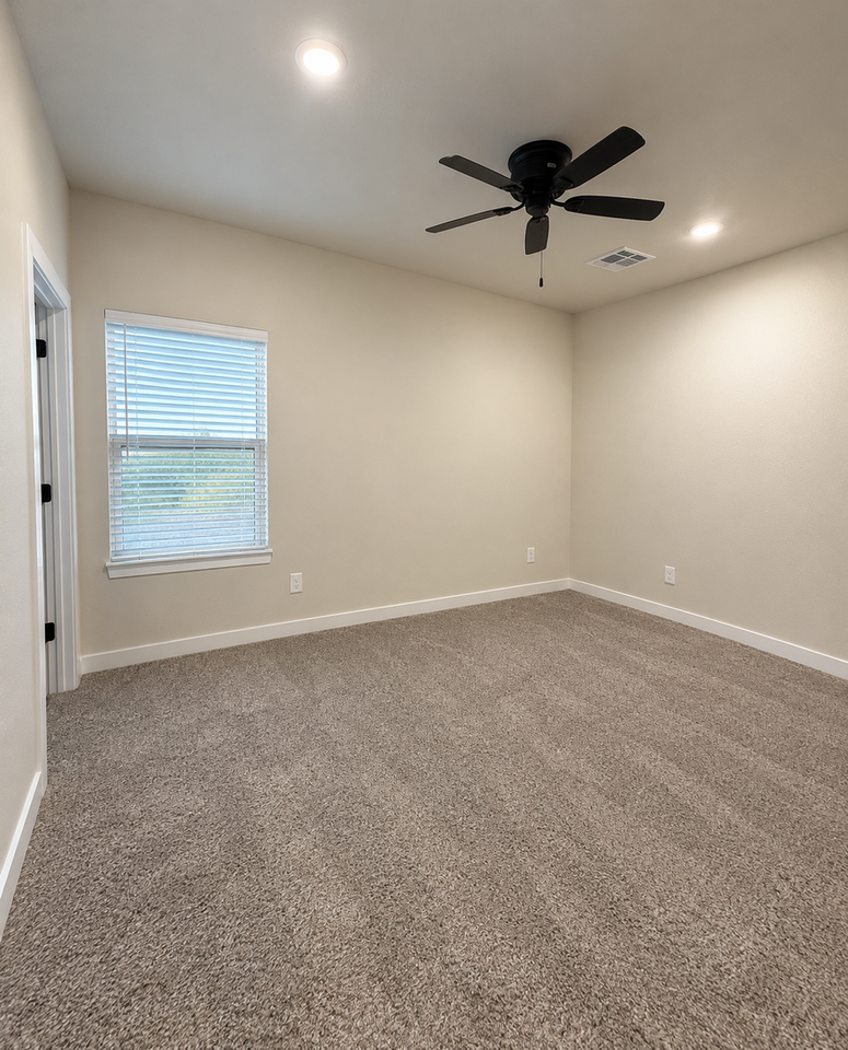 618 W 2nd St #100 - Photo 2 of 17