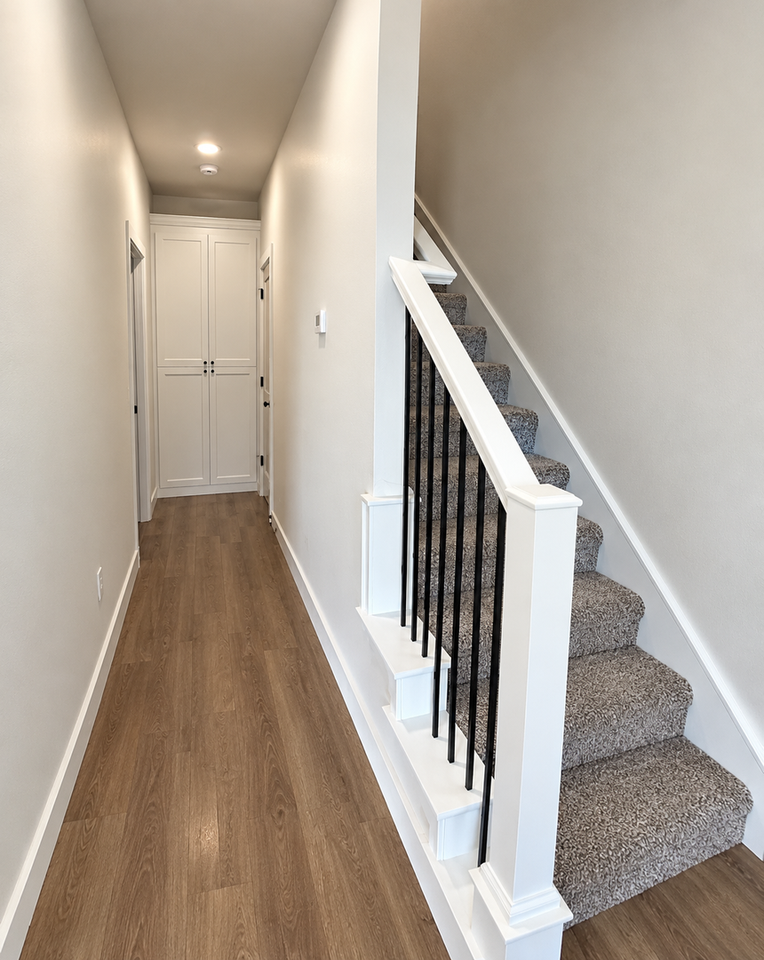 618 W 2nd St #100 - Photo 4 of 17