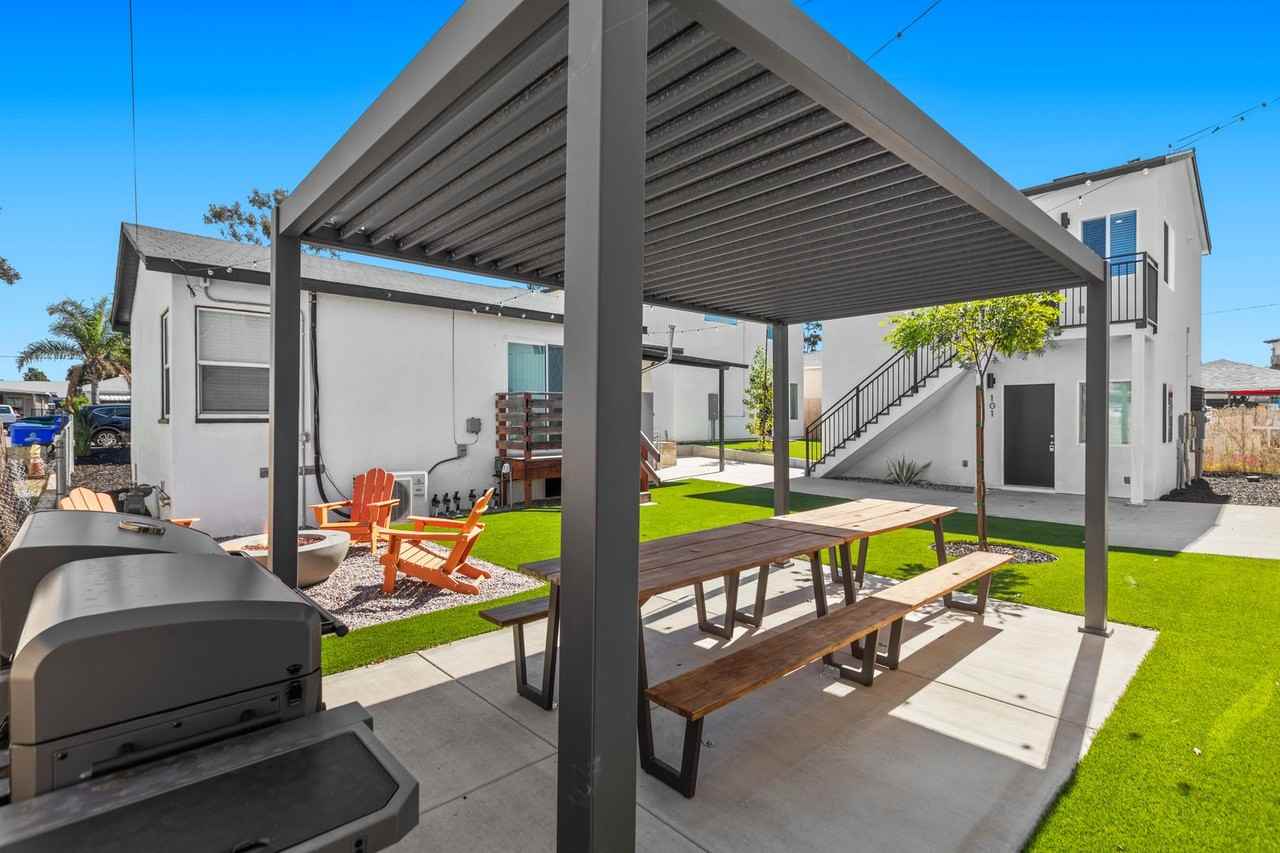 606 S 46th St - Photo 2 of 10