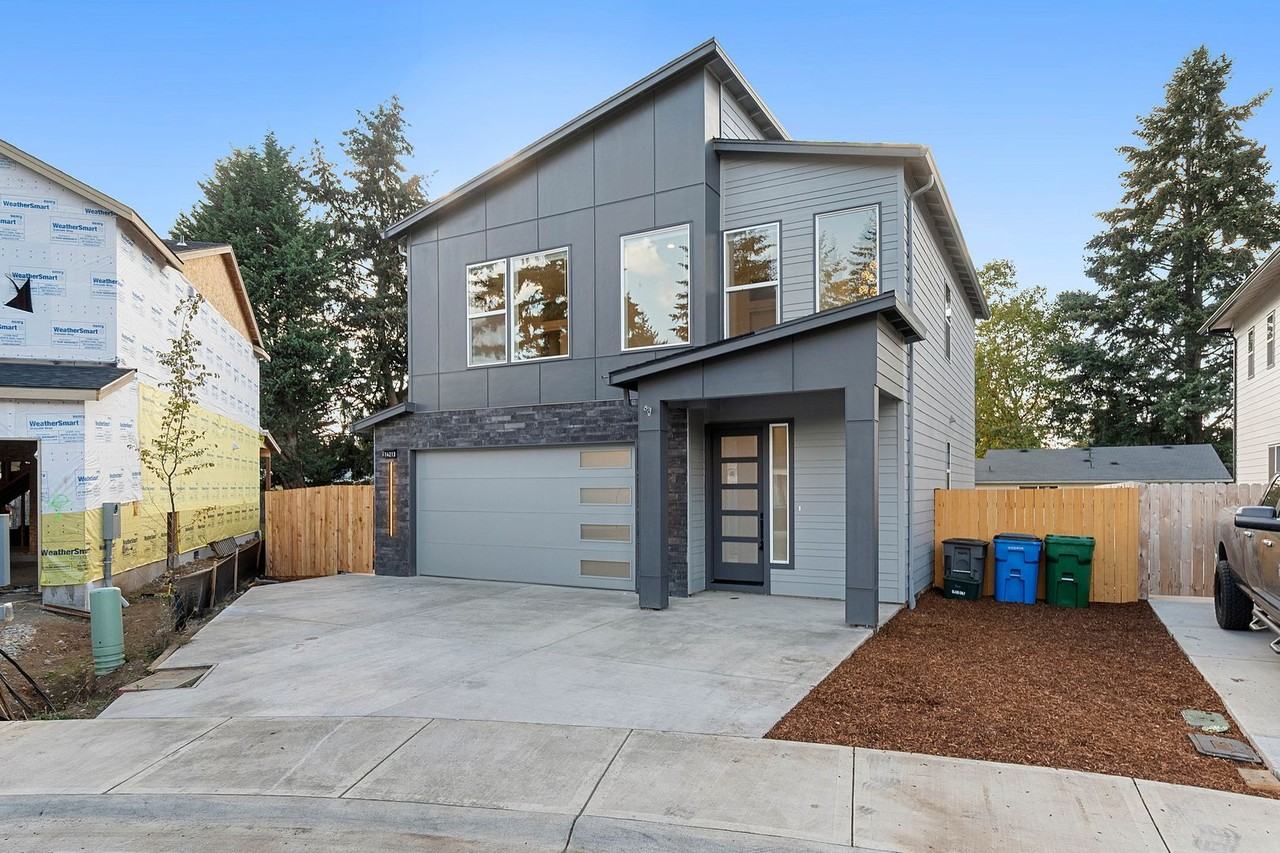 14213 Ne 42nd Cir - Photo 2 of 22